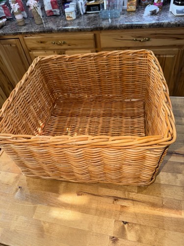 Large square wicker basket - large,