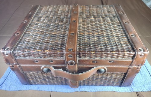 Wicker basket snap closure - w/snap,