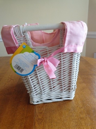 White wicker basket - wicker, w/liner